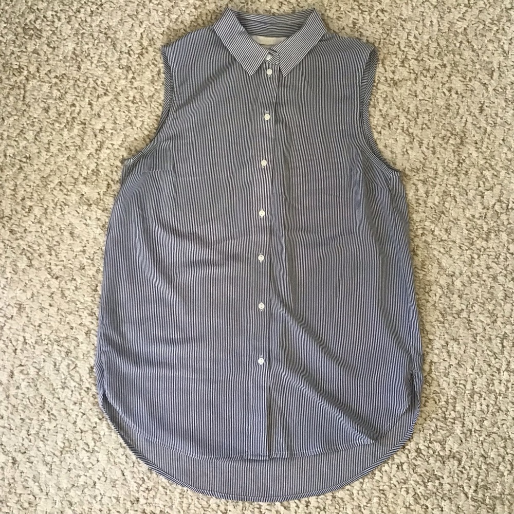 💥3/$10 Striped Button Down Blouse